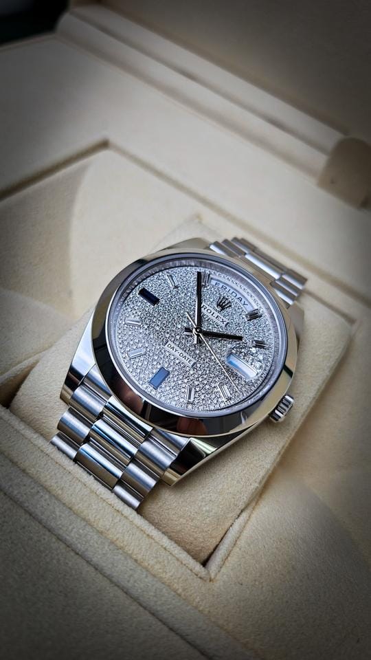 Rolex | Day-Date | 228206 | Platinum | 40 x 48 mm | Platinum | Silver | Automatic