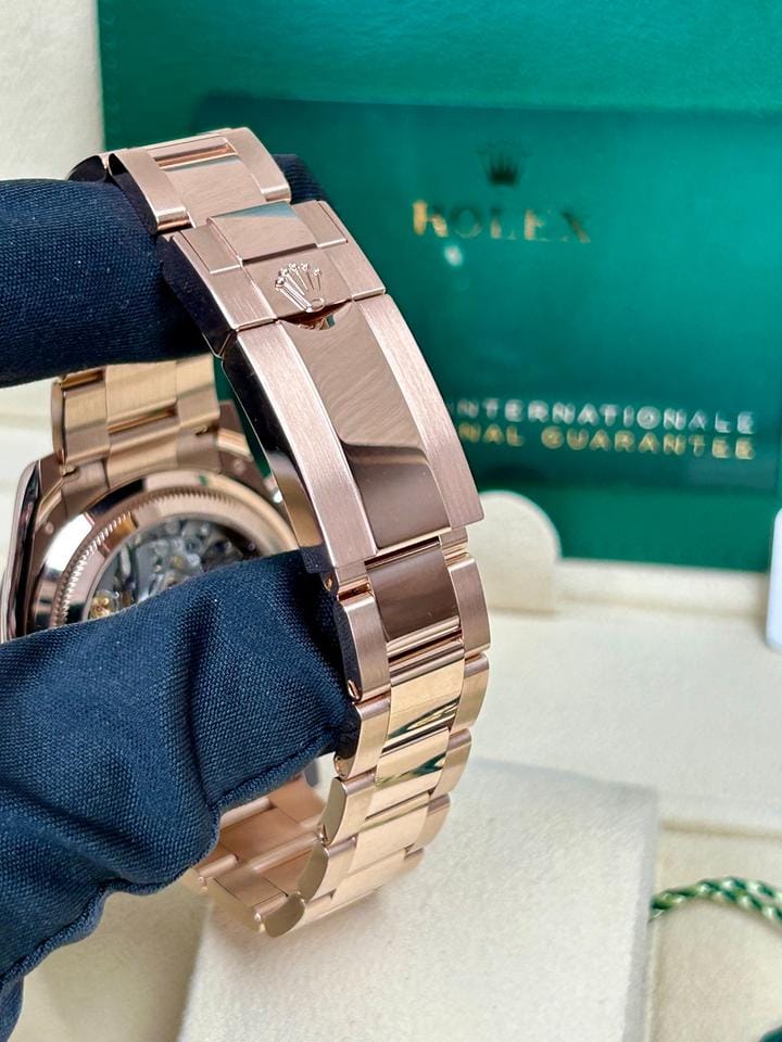 Rolex | Daytona | 126525LN | Rose gold | Rose gold | Black | Automatic