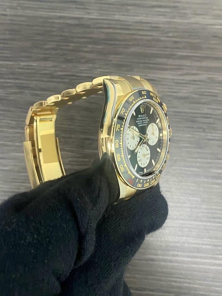 Rolex | Daytona | 126528LN | Yellow gold | Yellow gold | Black | Automatic