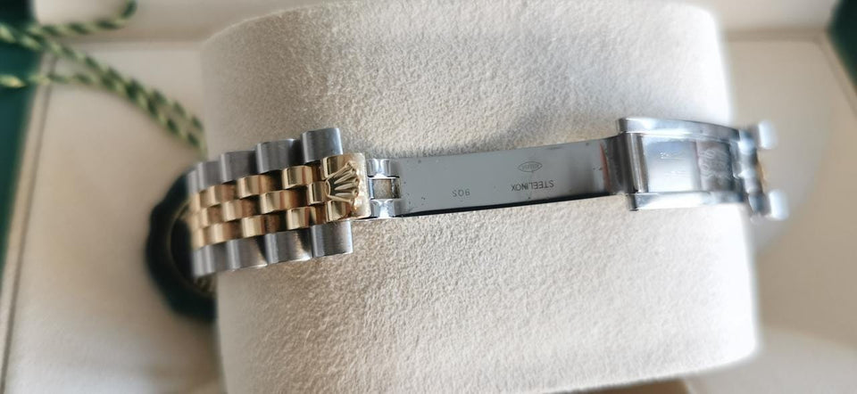 Rolex Oyster Perpetual 31 Cadran noir pierres précieuses Port et expertise offerts