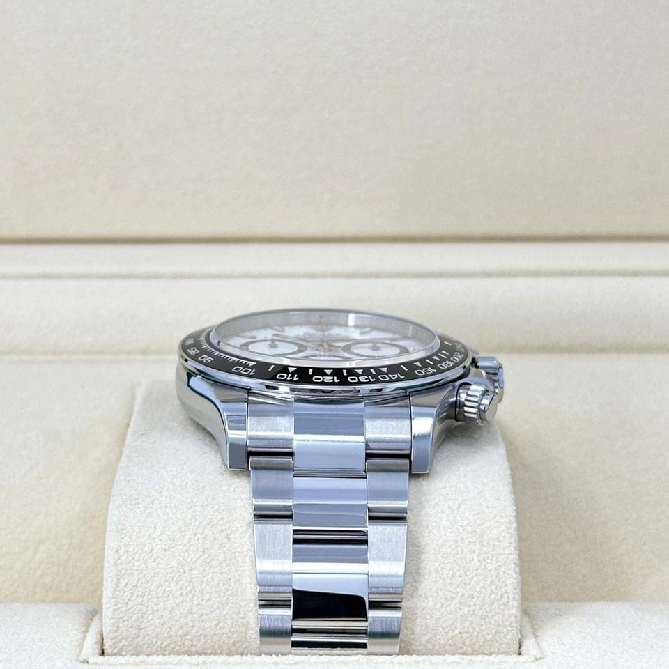 Rolex UNWORN 2026 Panda 126500ln-0001 Complete