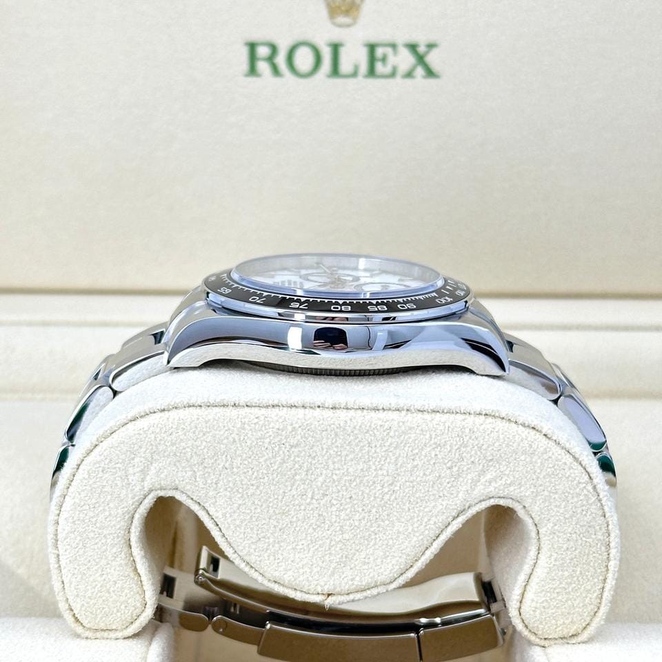 Rolex UNWORN 2026 Panda 126500ln-0001 Complete