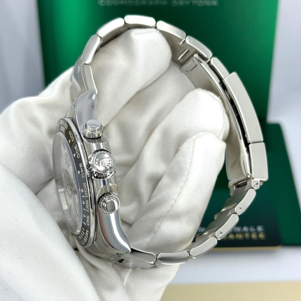 Rolex UNWORN 2026 Panda 126500ln-0001 Complete