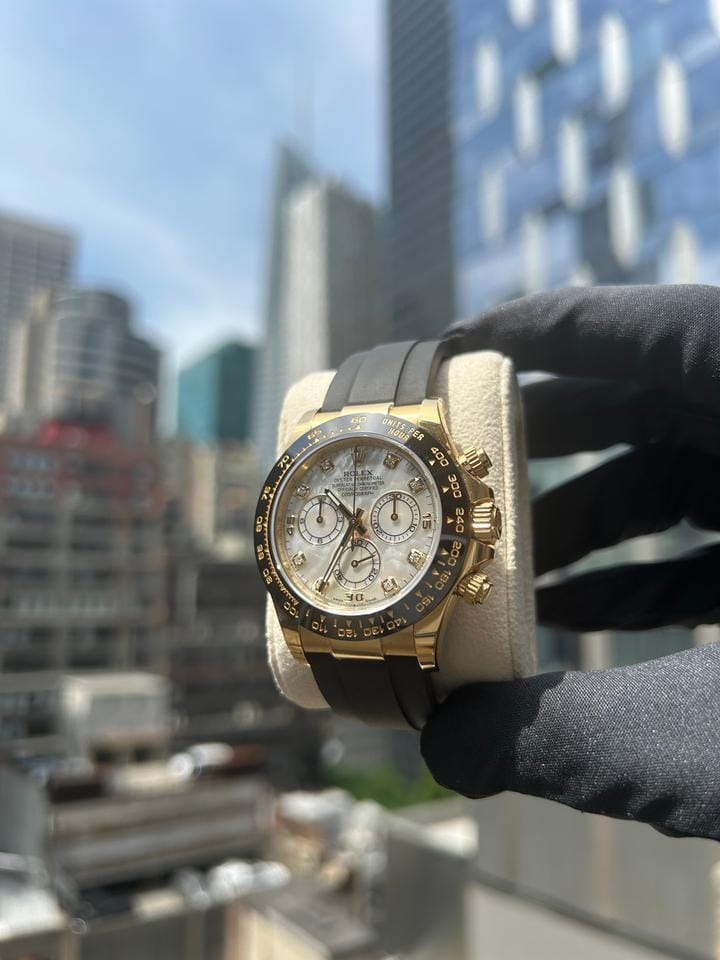 Rolex | Daytona | 116518LN | Yellow gold | 40 mm | Rubber | Mother of pearl | Automatic