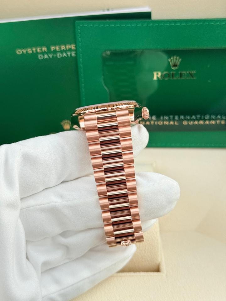 Rolex Day-Date 3636mm 18kt Rose Gold on Blue Baguette Diamond Dial NEW 2024