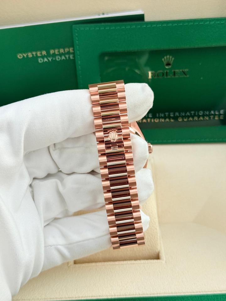 Rolex Day-Date 3636mm 18kt Rose Gold on Blue Baguette Diamond Dial NEW 2024