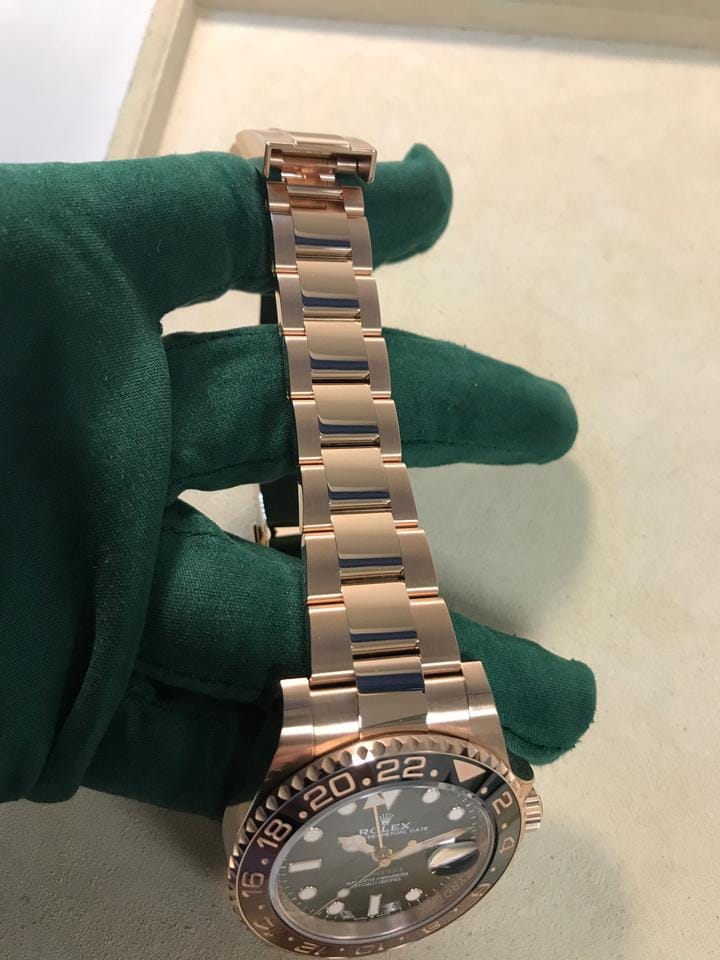 Rolex | GMT-Master II | 126715CHNR-0001 | Rose gold | 40 mm | Rose gold | Black | Automatic