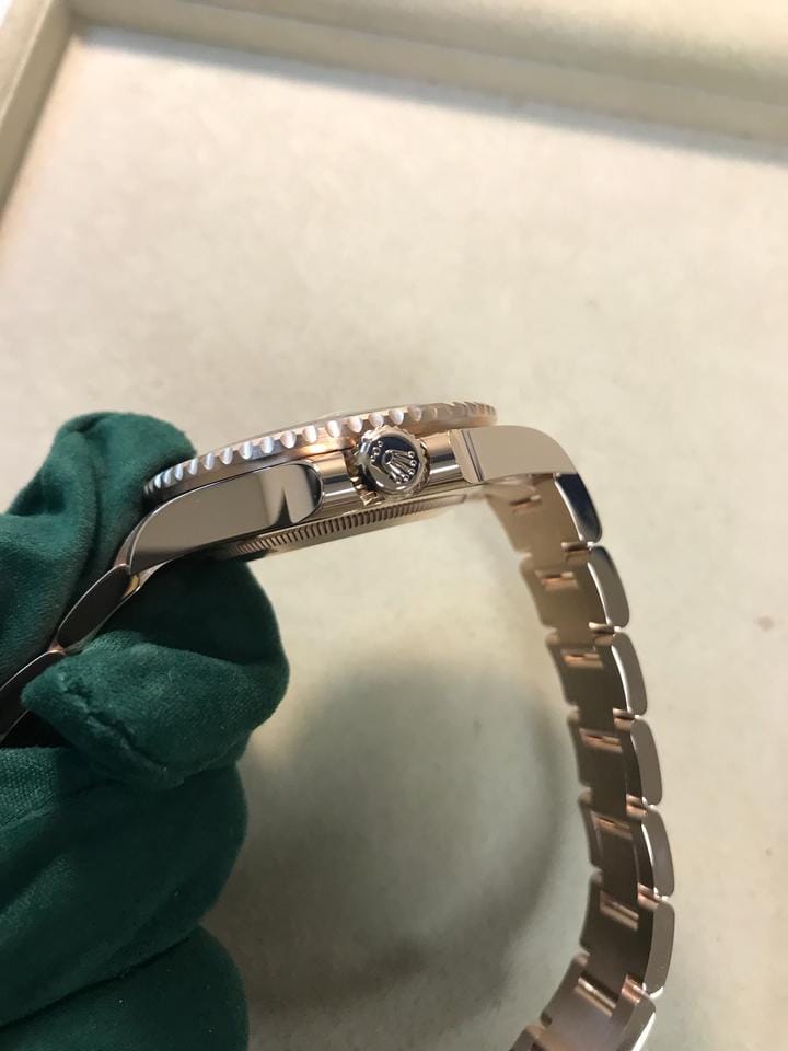 Rolex | GMT-Master II | 126715CHNR-0001 | Rose gold | 40 mm | Rose gold | Black | Automatic