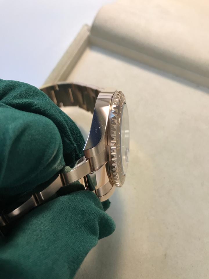 Rolex | GMT-Master II | 126715CHNR-0001 | Rose gold | 40 mm | Rose gold | Black | Automatic