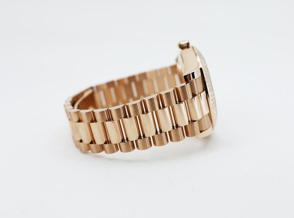 Rolex | Day-Date | 218235 | Rose gold | 41 x 49 mm | Rose gold | Pink | Automatic