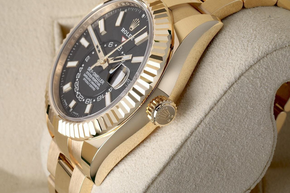 Rolex | Sky-Dweller | 326938-0004 | 42 mm | Yellow gold | Black | Automatic