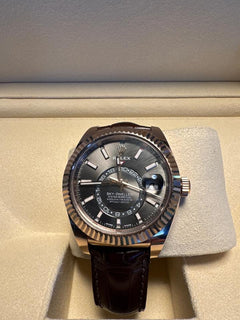 Rolex | Sky-Dweller | 326135 | Rose gold | 42 mm | Grey | Automatic