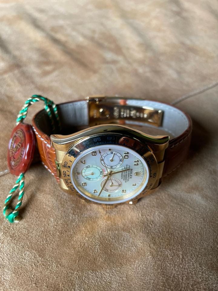 Rolex | Daytona | 116518 | Yellow gold | 40 mm | Crocodile skin | Mother of pearl | Automatic