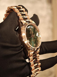 Rolex | Day-Date | 228235-0025 | Rose gold | Rose gold | Green | Automatic