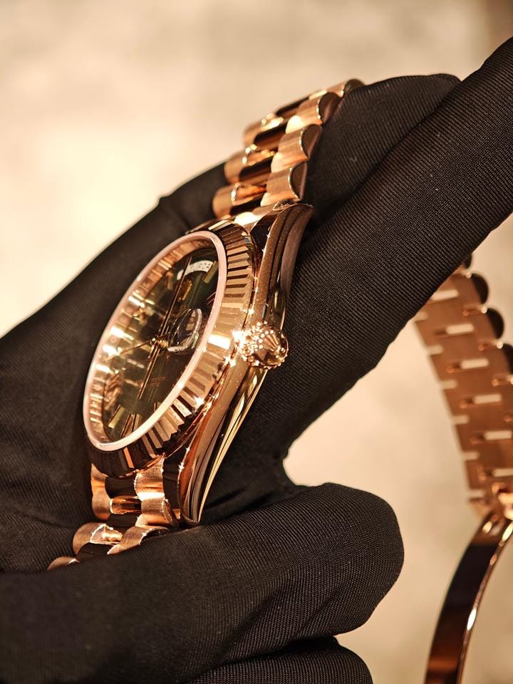 Rolex | Day-Date | 228235-0025 | Rose gold | Rose gold | Green | Automatic