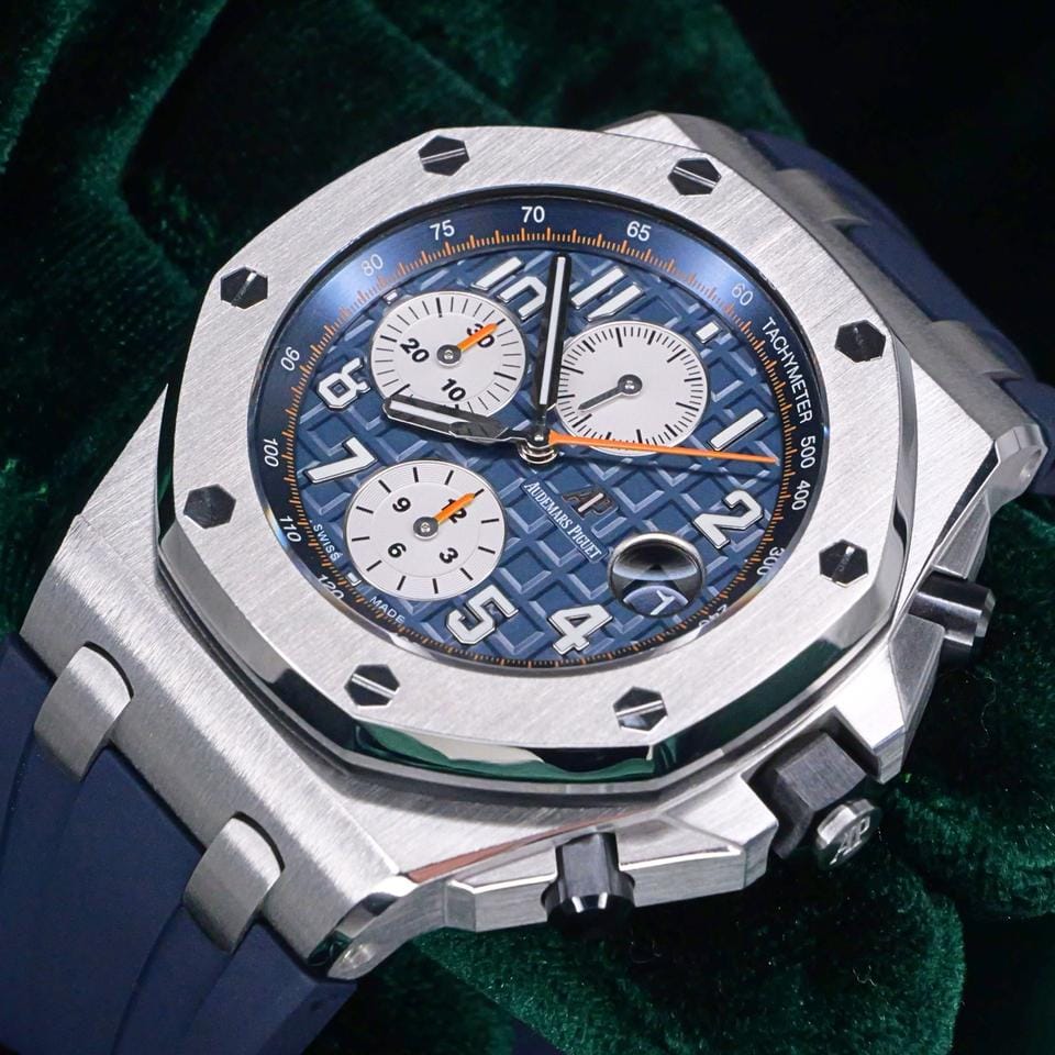Audemars Piguet Royal Oak Offshore Chronograph MINT COMPLETE SET Royal Oak Offshore Chronograph Navy Blue Orange Rubber Steel 26470 ST