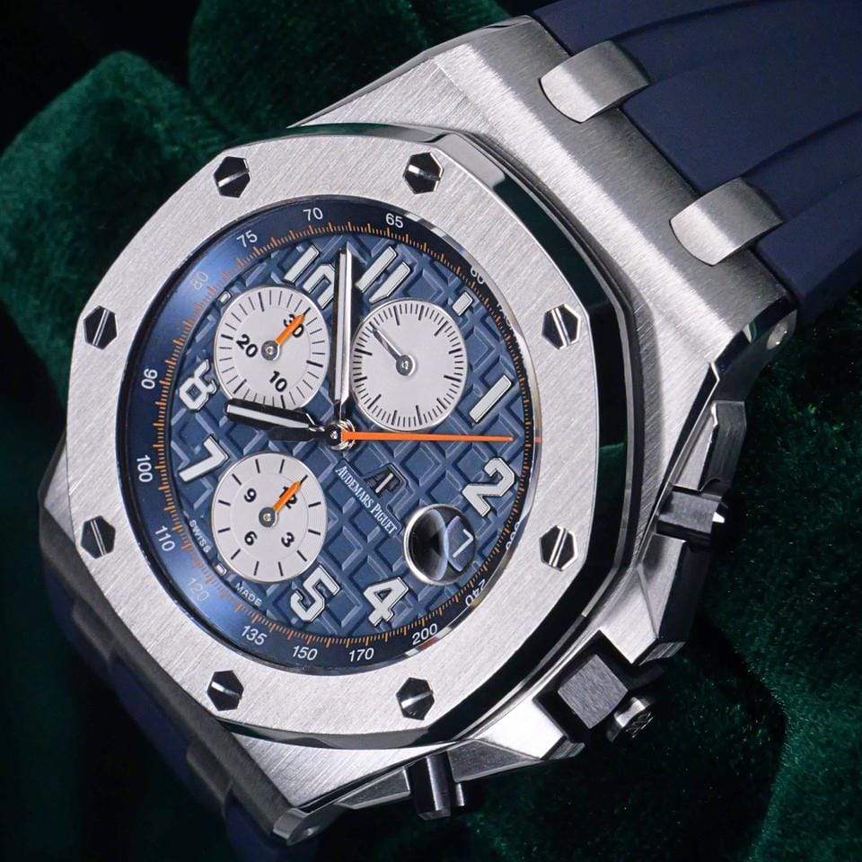 Audemars Piguet Royal Oak Offshore Chronograph MINT COMPLETE SET Royal Oak Offshore Chronograph Navy Blue Orange Rubber Steel 26470 ST