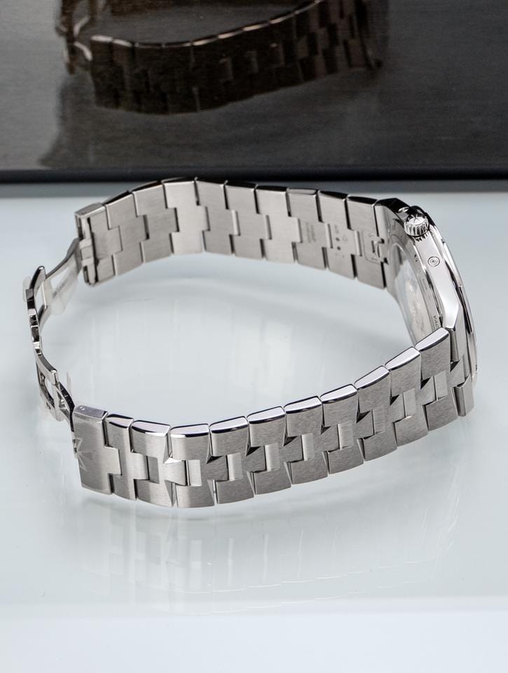 Vacheron Constantin Overseas