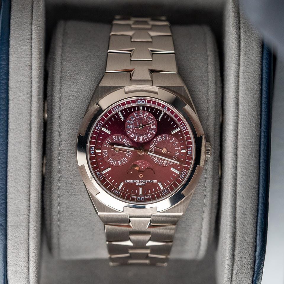 Vacheron Constantin Perpetual Calendar Ultra thin Burgundy-lacquered dial White Gold