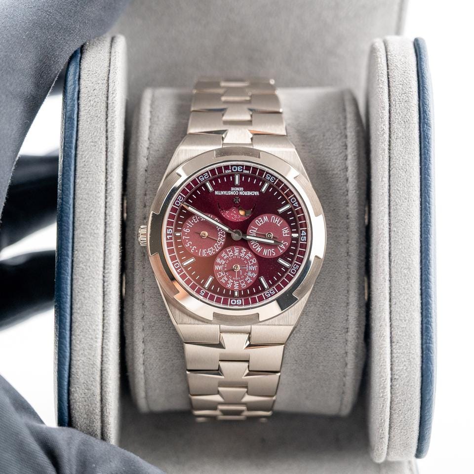 Vacheron Constantin Perpetual Calendar Ultra thin Burgundy-lacquered dial White Gold