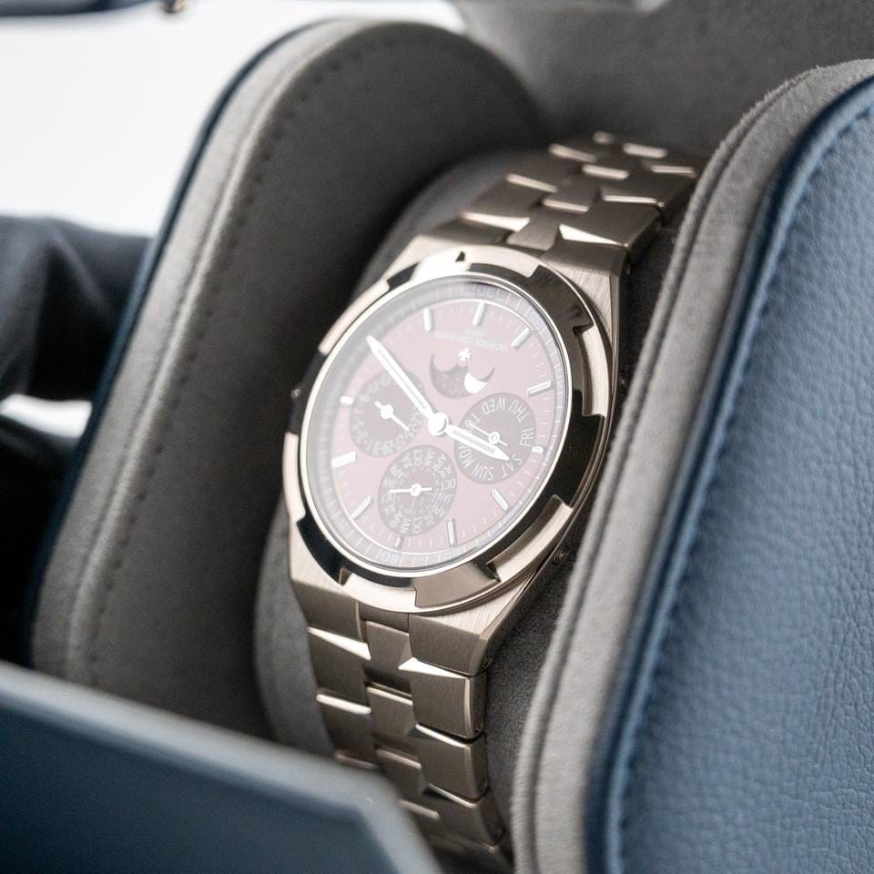 Vacheron Constantin Perpetual Calendar Ultra thin Burgundy-lacquered dial White Gold