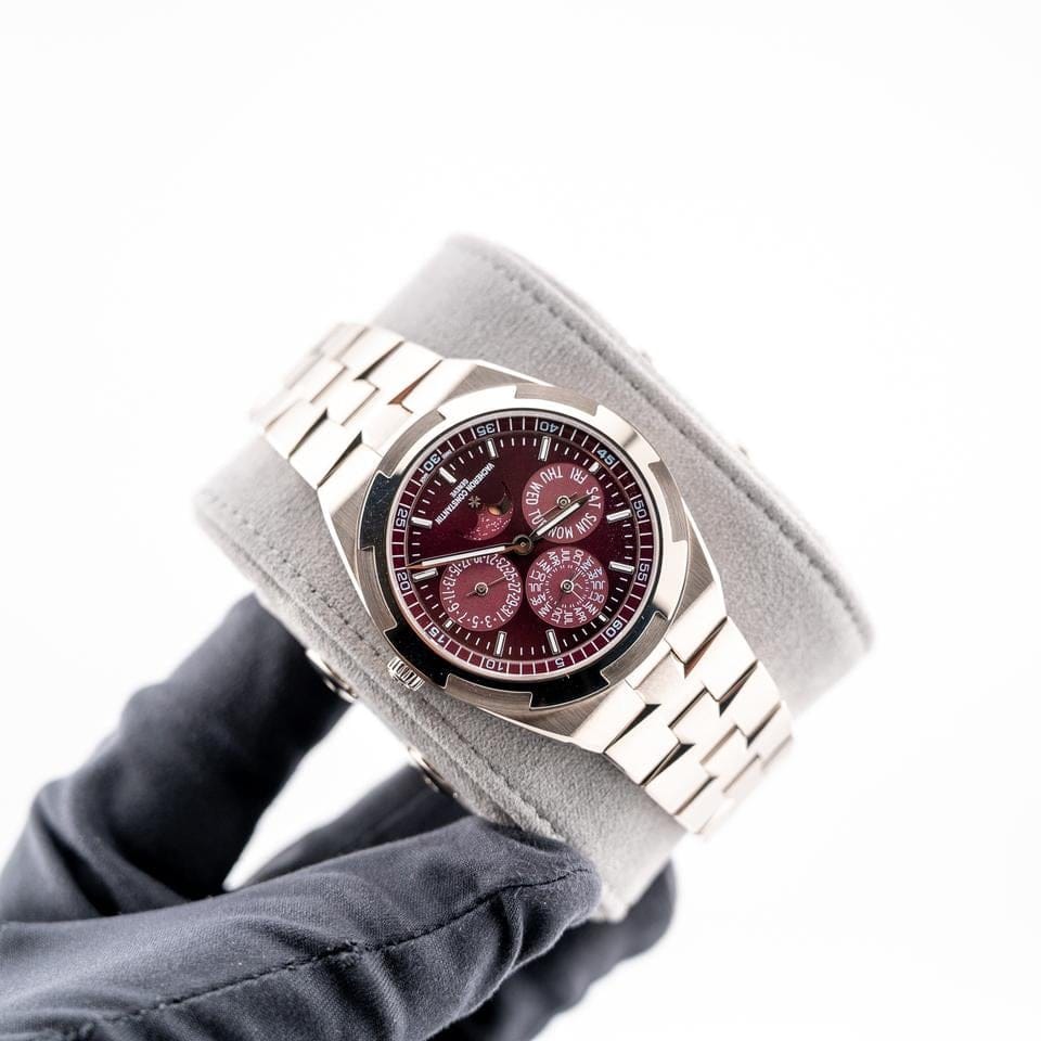 Vacheron Constantin Perpetual Calendar Ultra thin Burgundy-lacquered dial White Gold