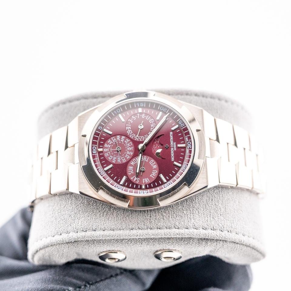 Vacheron Constantin Perpetual Calendar Ultra thin Burgundy-lacquered dial White Gold