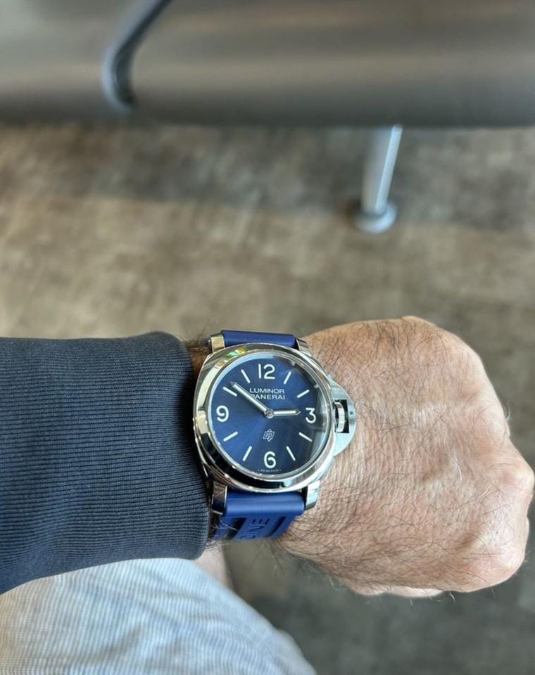 Panerai Luminor Base Logo Blue Pam01623 Beautiful and versatile Panerai watches
