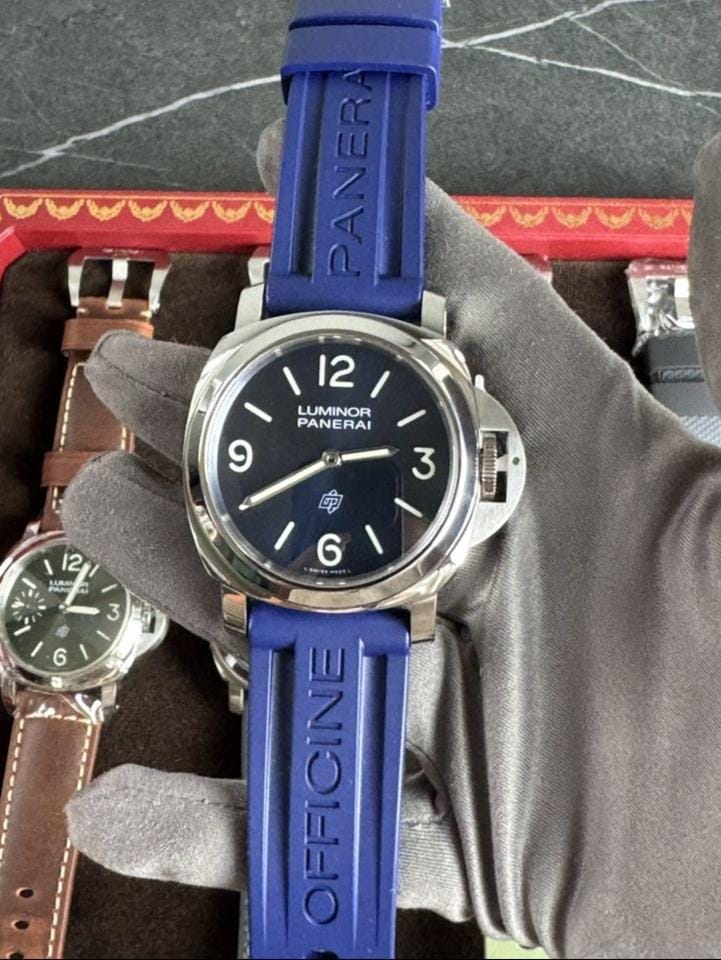 Panerai Luminor Base Logo Blue Pam01623 Beautiful and versatile Panerai watches