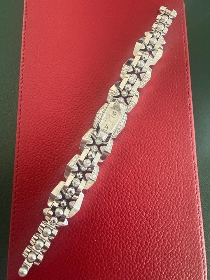 Cartier Clash [Un]limited Sunray Silver Dial White Gold WJMB0002
