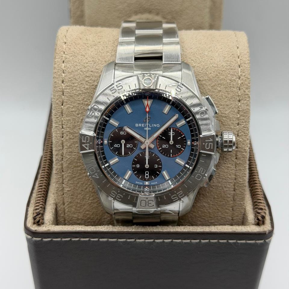 Breitling Avenger