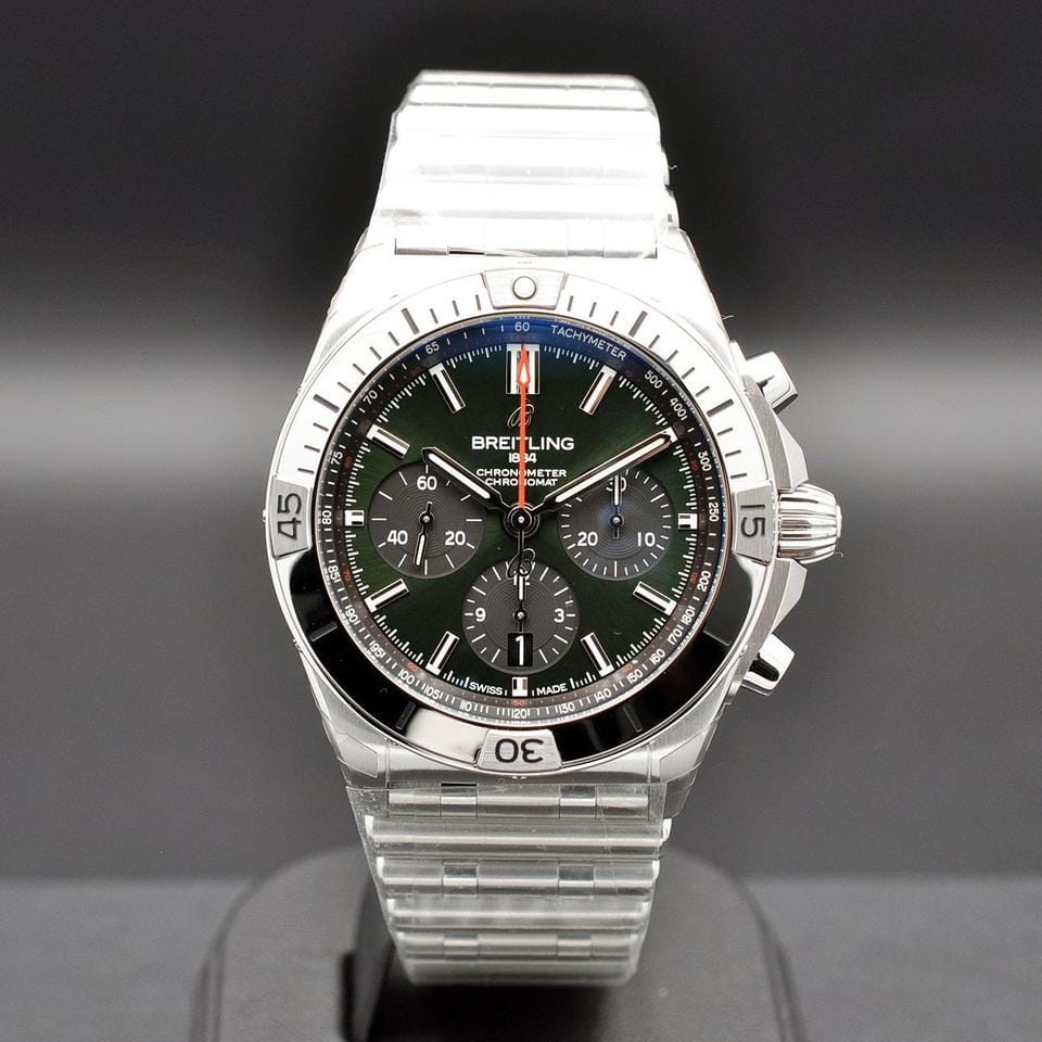 Breitling Chronomat 42 NEW Full Set Green Chronomat B01 42