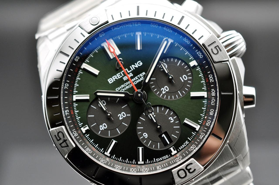 Breitling Chronomat 42 NEW Full Set Green Chronomat B01 42