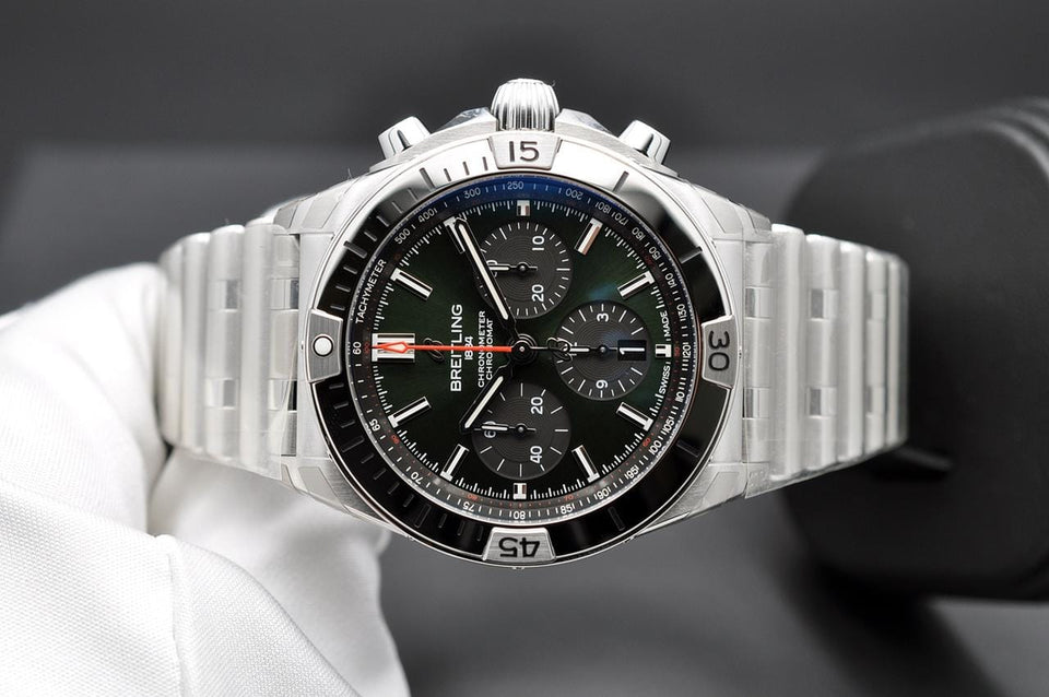 Breitling Chronomat 42 NEW Full Set Green Chronomat B01 42