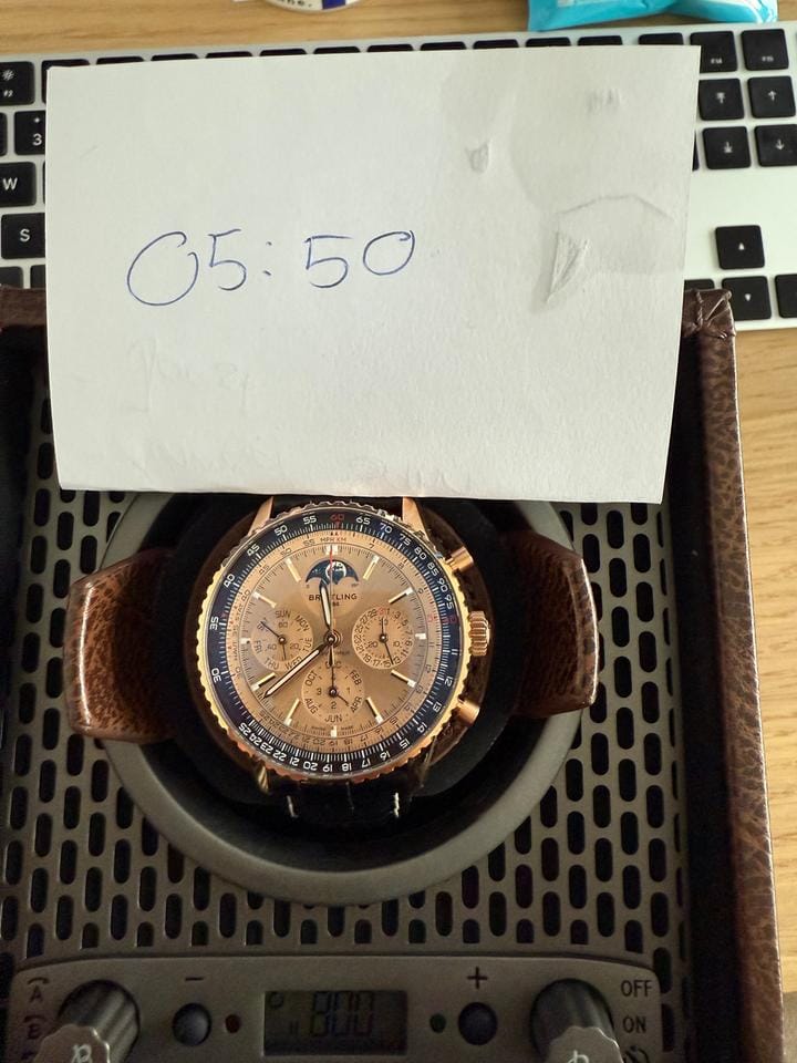 Breitling Navitimer