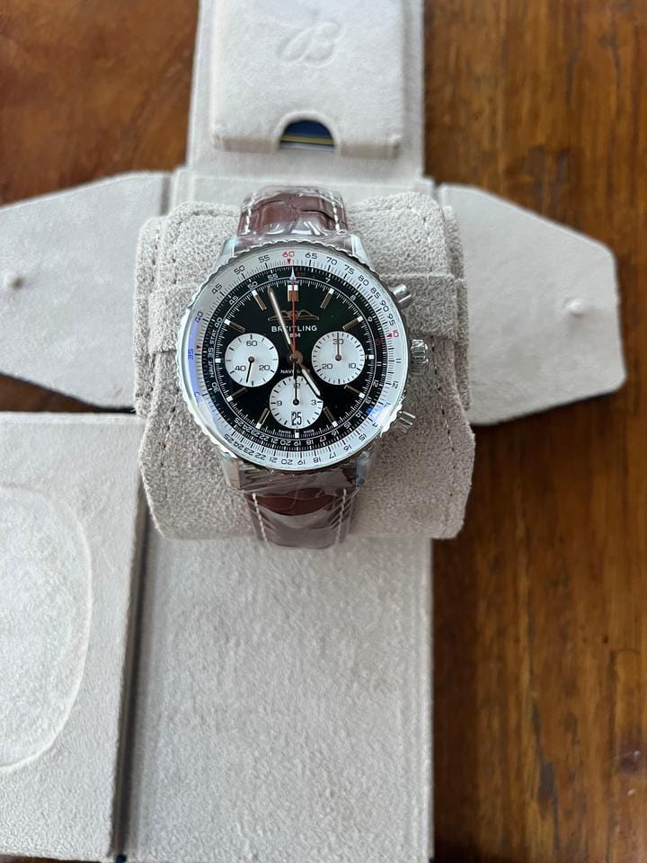 Breitling Navitimer