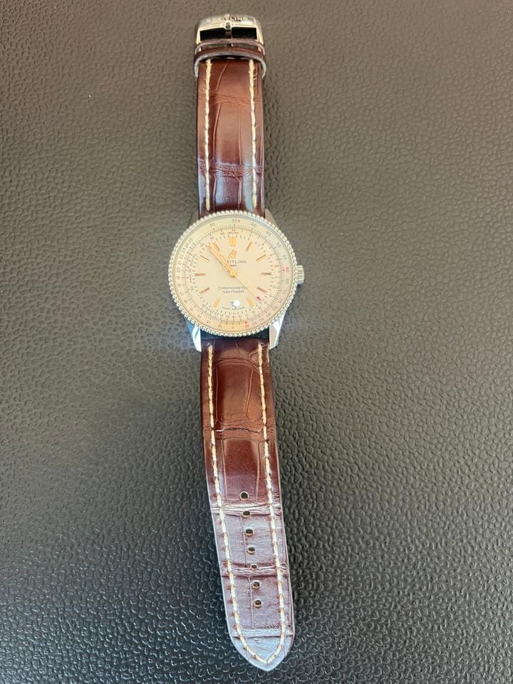 Breitling Navitimer