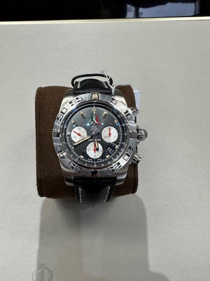 Breitling Chronomat 44 Frecce Tricolori Limited Edition