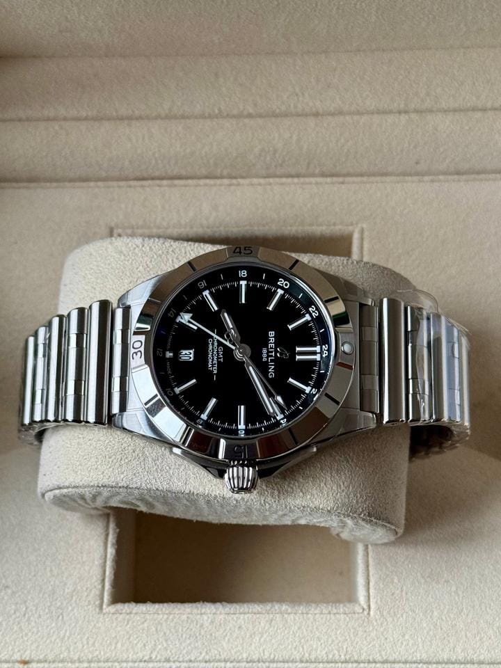 Breitling Chronomat GMT40 las Vegas raiders NFL ref A32398 B91 B1 A1 A32398 B91 B1 A1 unworn full set