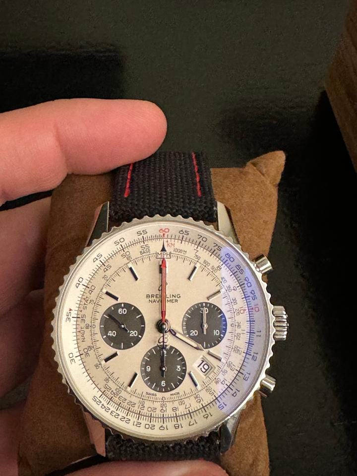 Breitling Navitimer 1 B01 Chronograph AB0121211 G1 A1