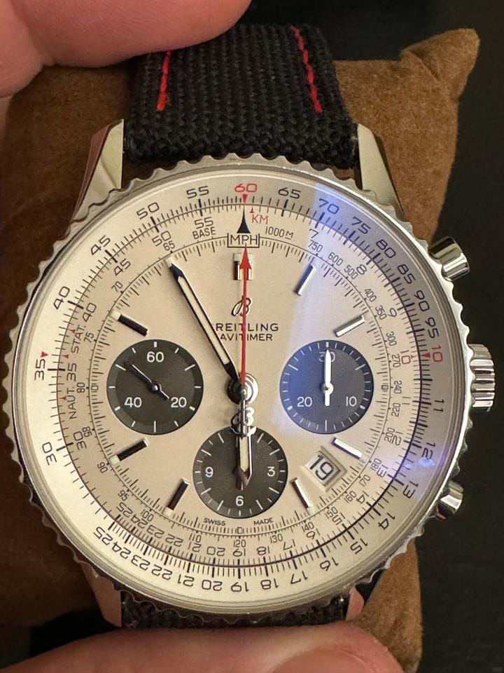 Breitling Navitimer 1 B01 Chronograph AB0121211 G1 A1