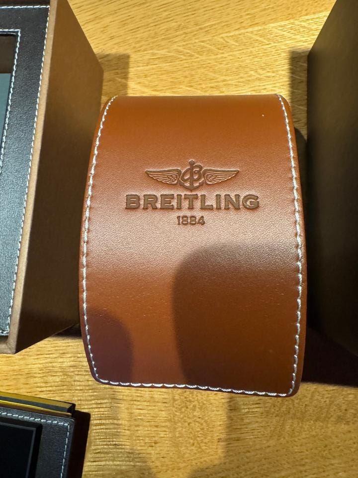 Breitling Avenger Hurricane50mm XB1210 E4/BE89
