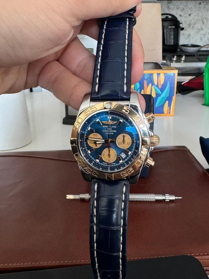 Breitling Chronomat 44 SALE 10/10 RARE 1 OWNER 18 K “ROSE” GOLD BLUE ALLIGATOR STRAP