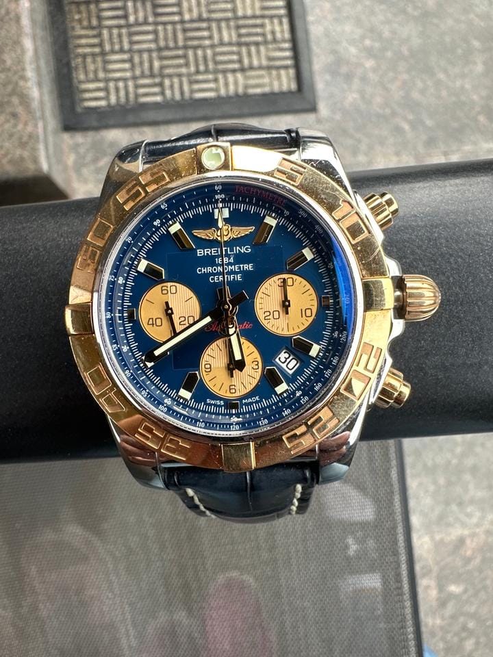 Breitling Chronomat 44 Curea piele crocodil fără urme de uzură acte originale cu