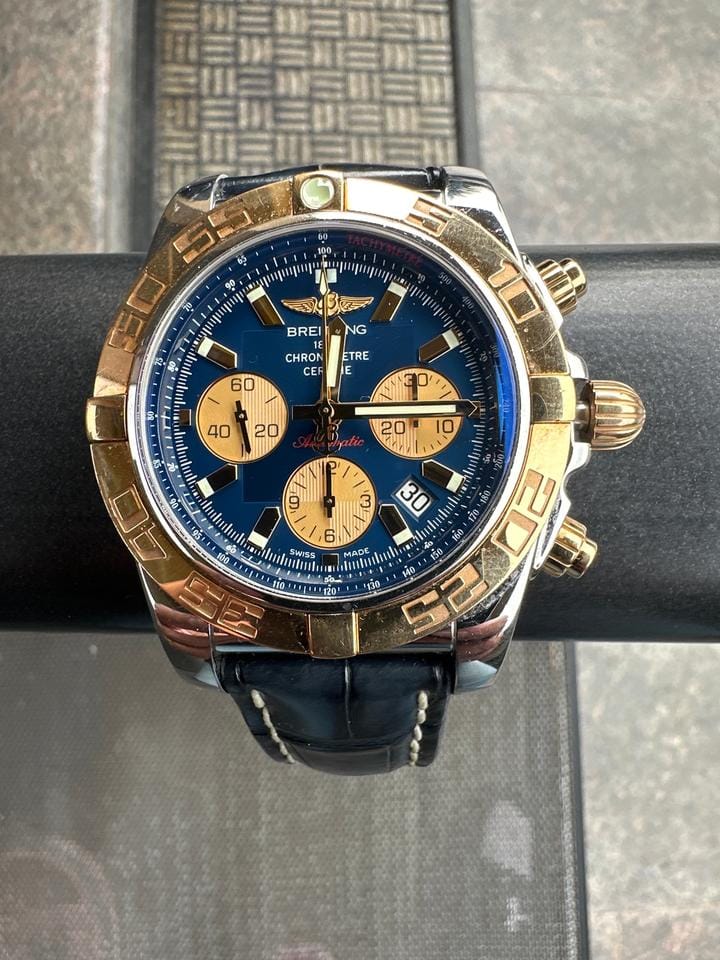 Breitling Chronomat 44 Curea piele crocodil fără urme de uzură acte originale cu