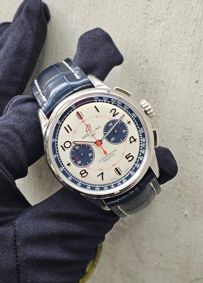 Breitling for Bentley Premier B01 Chronograph 42 Bentley Mulliner - Box & Papers 2025 Unworn - White Dial