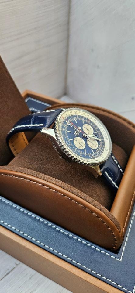 Breitling Navitimer01 B01 Chronograph 46 Neuzustand! 8 Jahre Garantie! In der Schweiz gekauft.