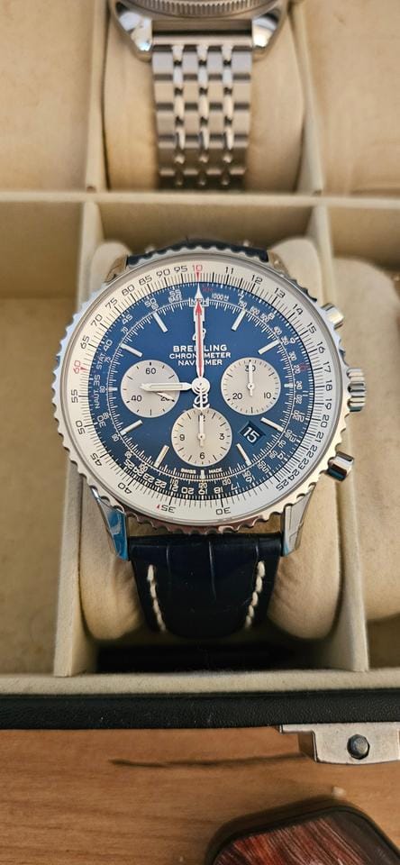 Breitling Navitimer01 B01 Chronograph 46 Neuzustand! 8 Jahre Garantie! In der Schweiz gekauft.