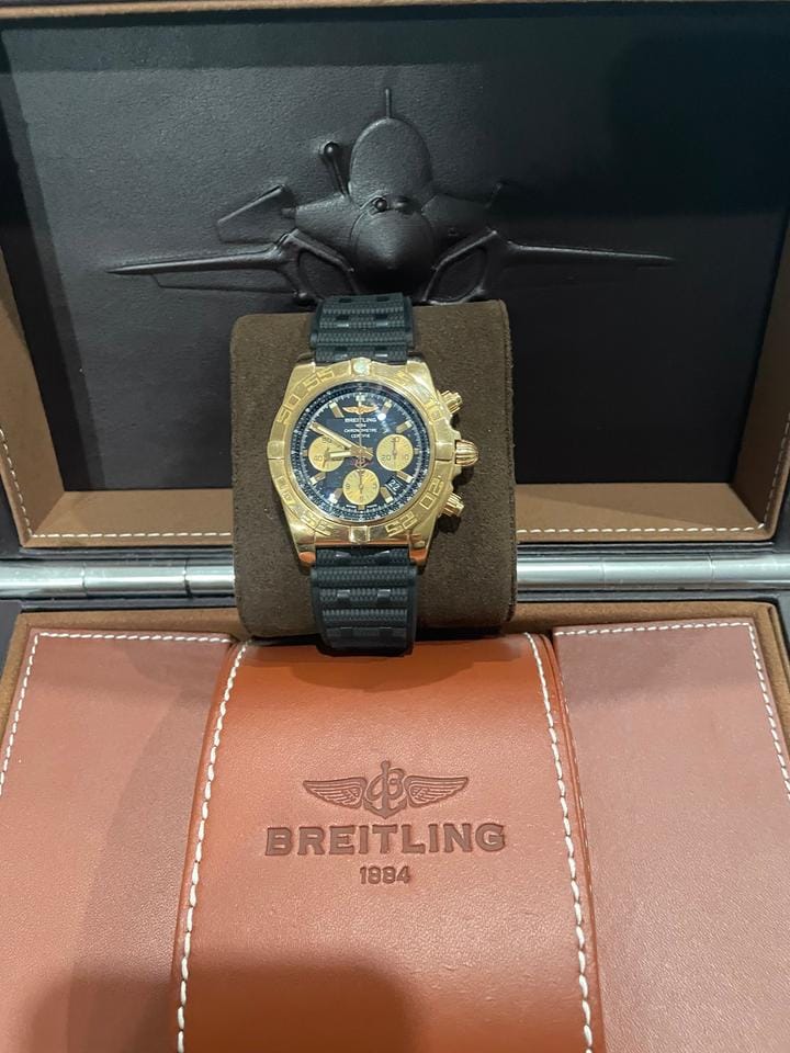 Breitling Chronomat 44 HBO11012/B968 Breitling Chronomat 44