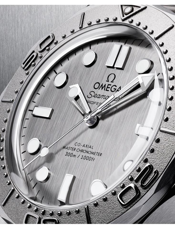 Omega Seamaster Diver 300 M42mm Gray Dial Diver 300m 42mm 210.32.42.20.06.002 Rubber strap
